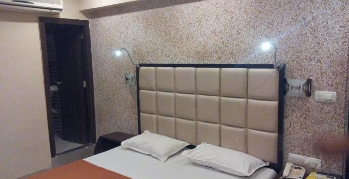 Hotel Maan Residency Satellite Road Ахмедабад Экстерьер фото