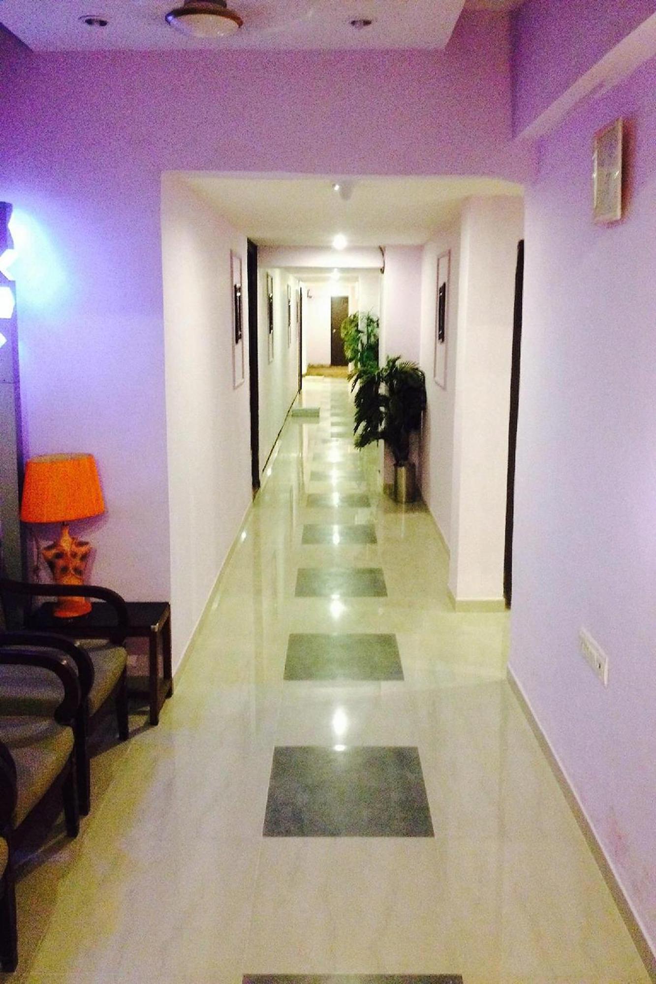 Hotel Maan Residency Satellite Road Ахмедабад Экстерьер фото